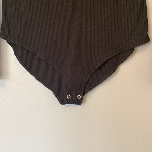 ๐ Forever 21 long sleeved bodysuit - large ๐ - Picture 4 of 8